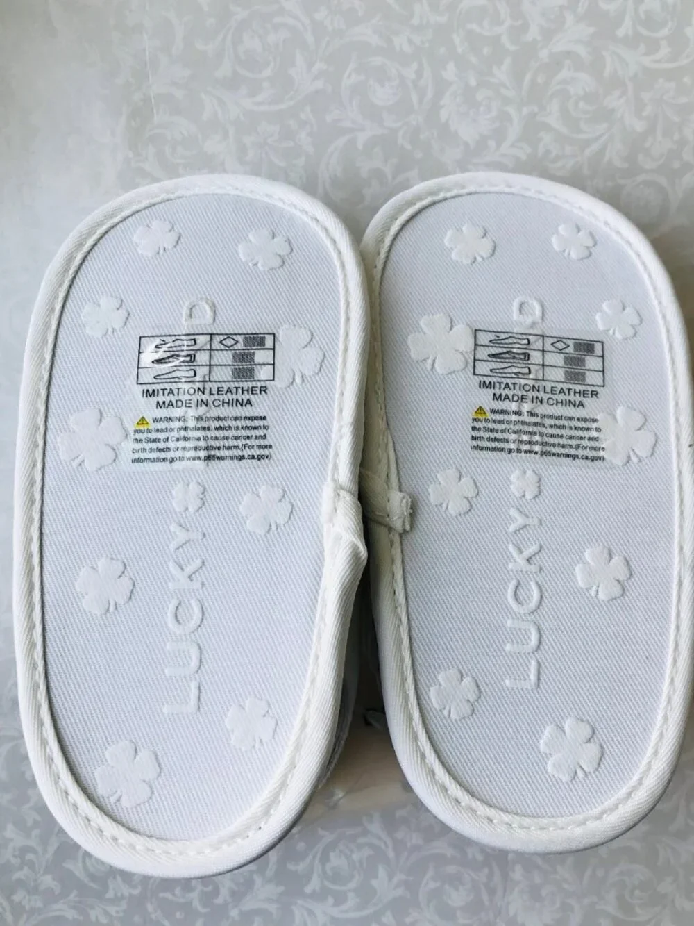 LUCKY BRAND Crib Shoes  Size : 4M (9-12M)  White Cherry Strap Closure